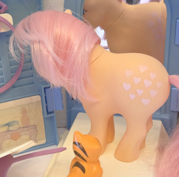 Pretty Parlor With Peachy Twinkles My Little Pony Vintage Used