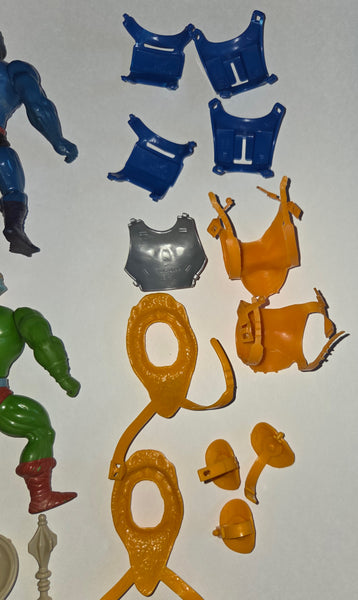 Vintage MOTU Masters Of The Universe Cringer, Kobra Khan Accessories Lot Used